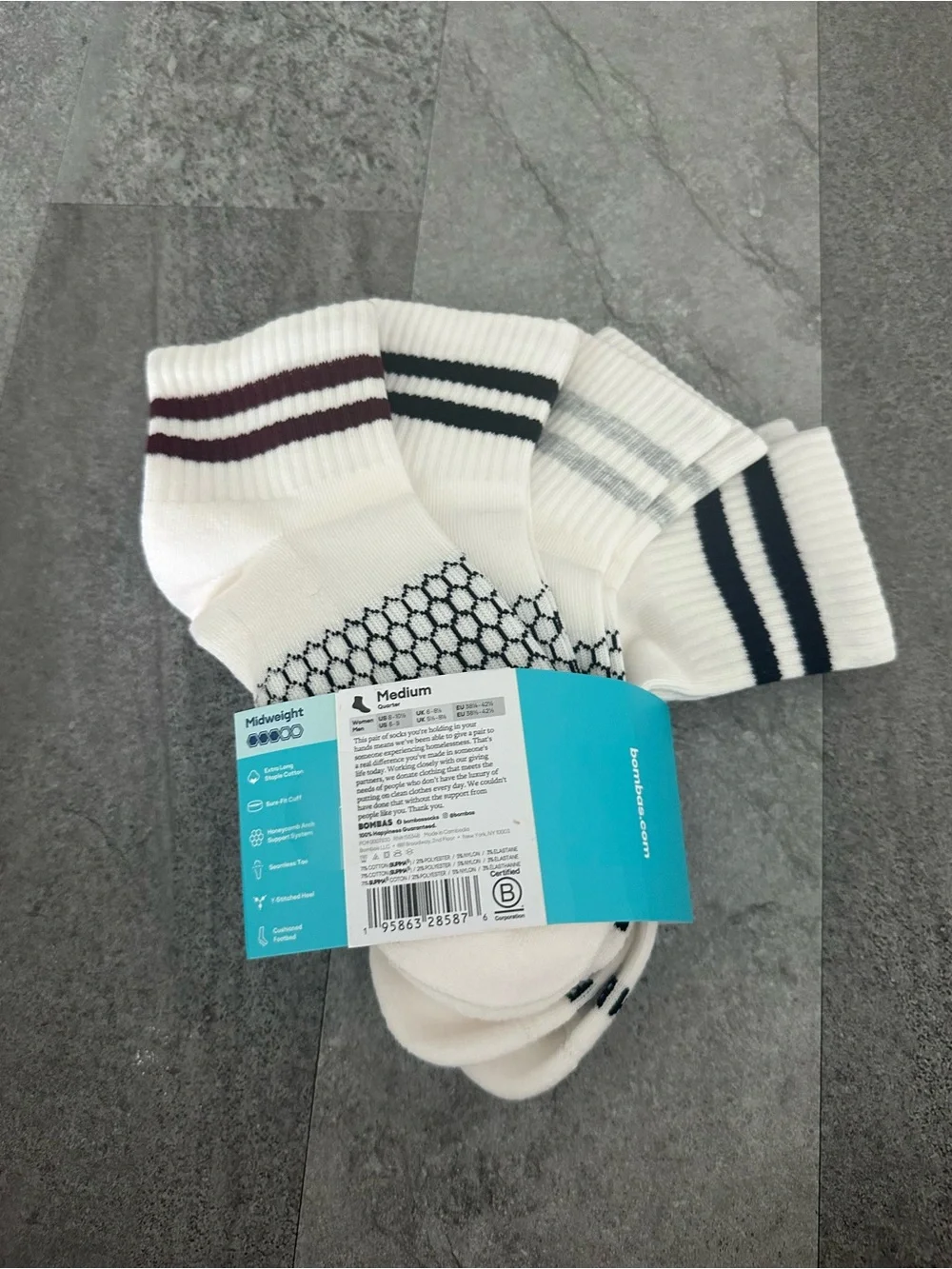 NEW Bombas White Ankle Sock 4-Pack with Varsity Stripe Accents